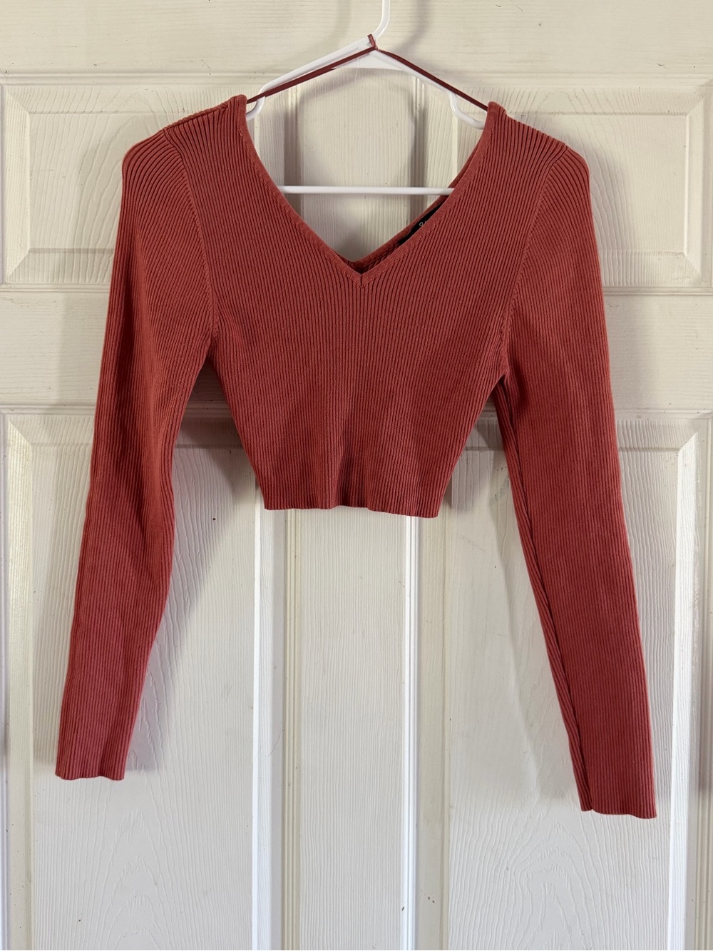 Love Tree Rust Ribbed V-Neck Long-Sleeve Crop Top